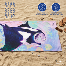 Load image into Gallery viewer, MAGWAI Quick-Drying Towels Manta Ray Pagi design, made with microfiber plastic recycled bottles. Available in beach towel size and hand or face towel size. Absorbent and quick-drying, sand-proof, multipurpose for beach, gym, bath or shower, Travel-friendly
