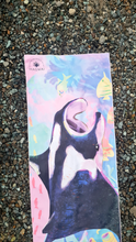 Load image into Gallery viewer, MAGWAI Quick-Drying Towels Manta Ray Pagi design, made with microfiber plastic recycled bottles. Available in beach towel size and hand or face towel size. Absorbent and quick-drying, sand-proof, multipurpose for beach, gym, bath or shower, Travel-friendly
