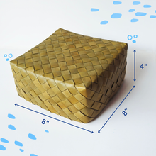 Load image into Gallery viewer, Sustainable Tampipi gift box for MAGWAI products made of biodegradable fiber

